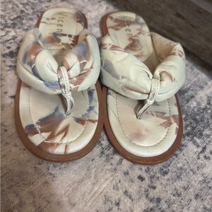 Puffy Leather Thongs